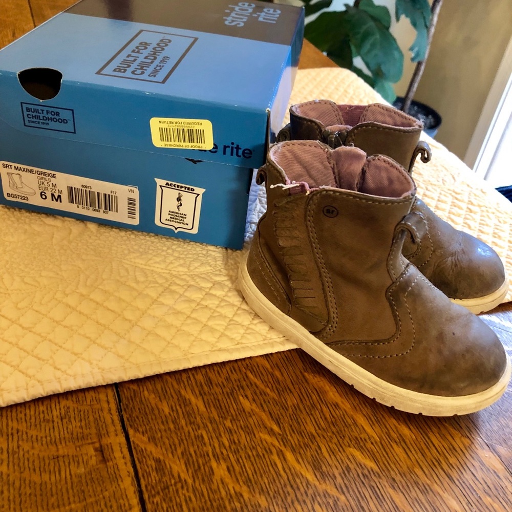 Stride Rite girls boots